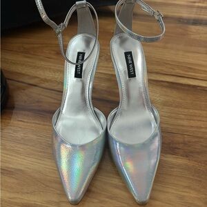 Nine West Silver Iridescent Heels with Sleek Silhouette